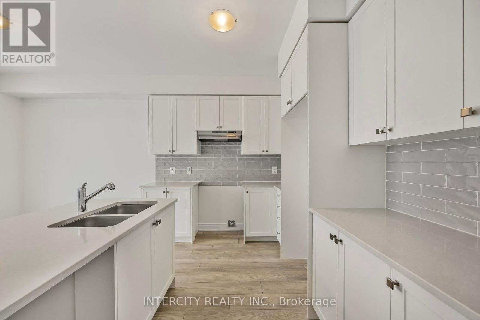 11 AVALON DRIVE Image 9