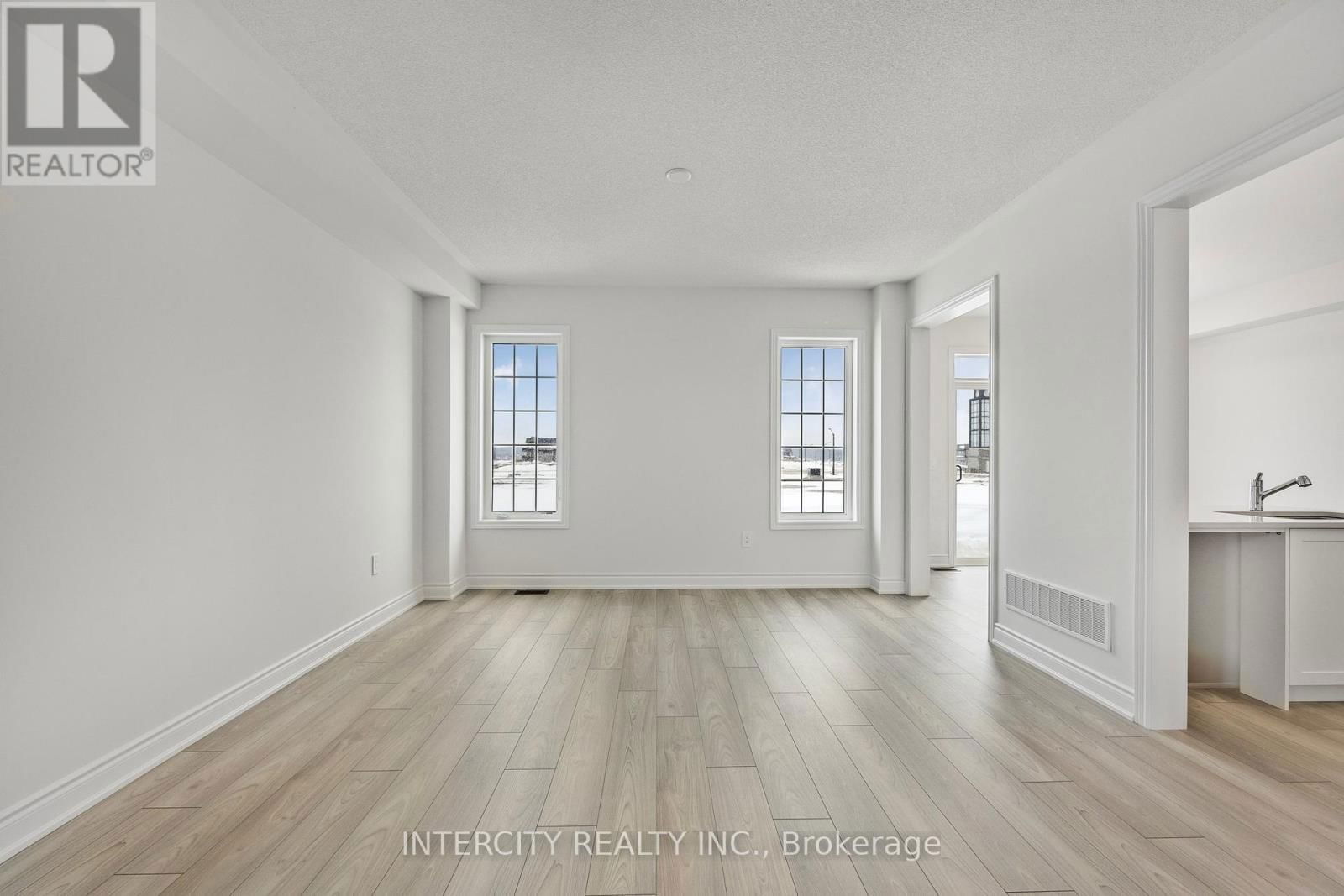 11 AVALON DRIVE Image 11
