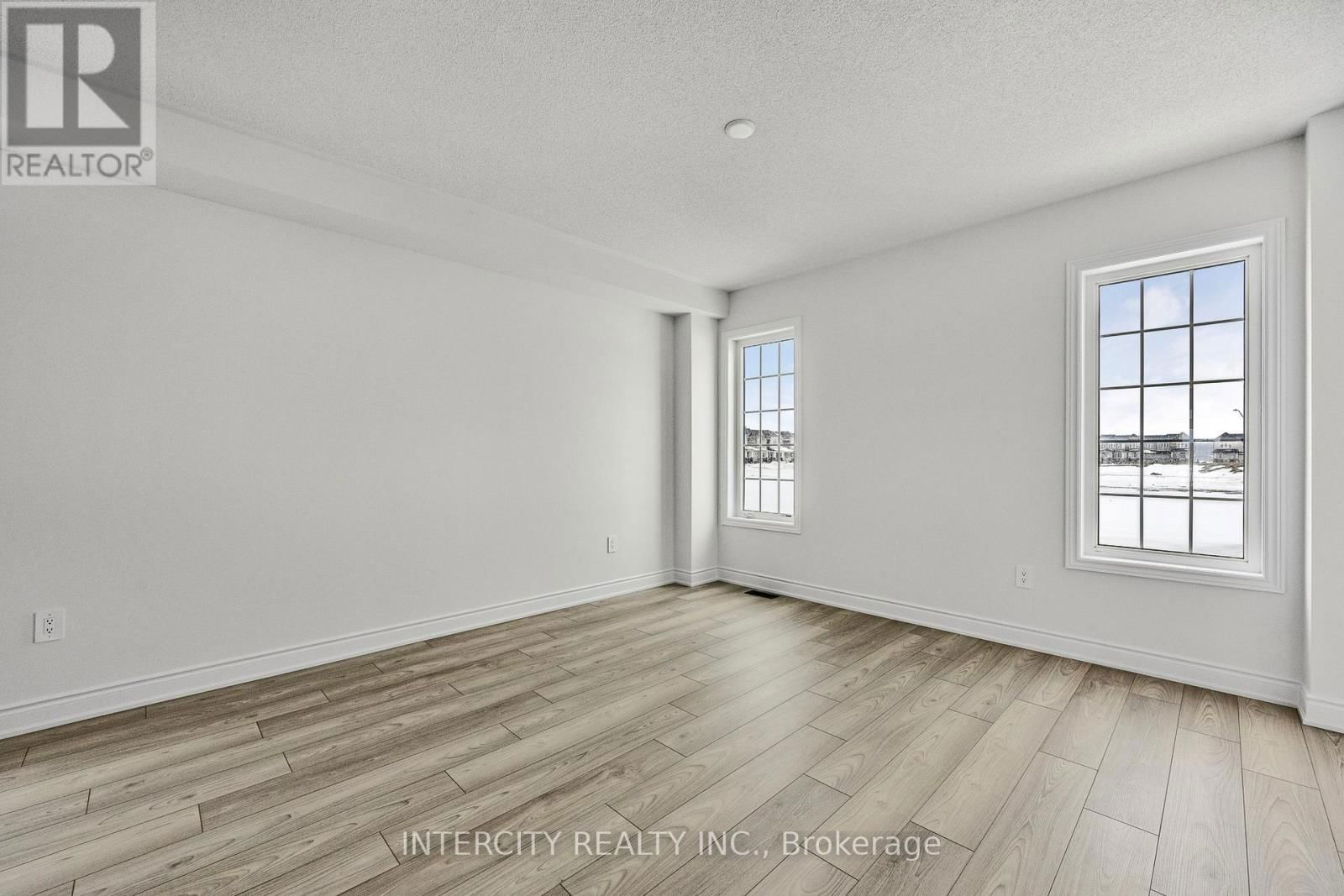 11 AVALON DRIVE Image 12