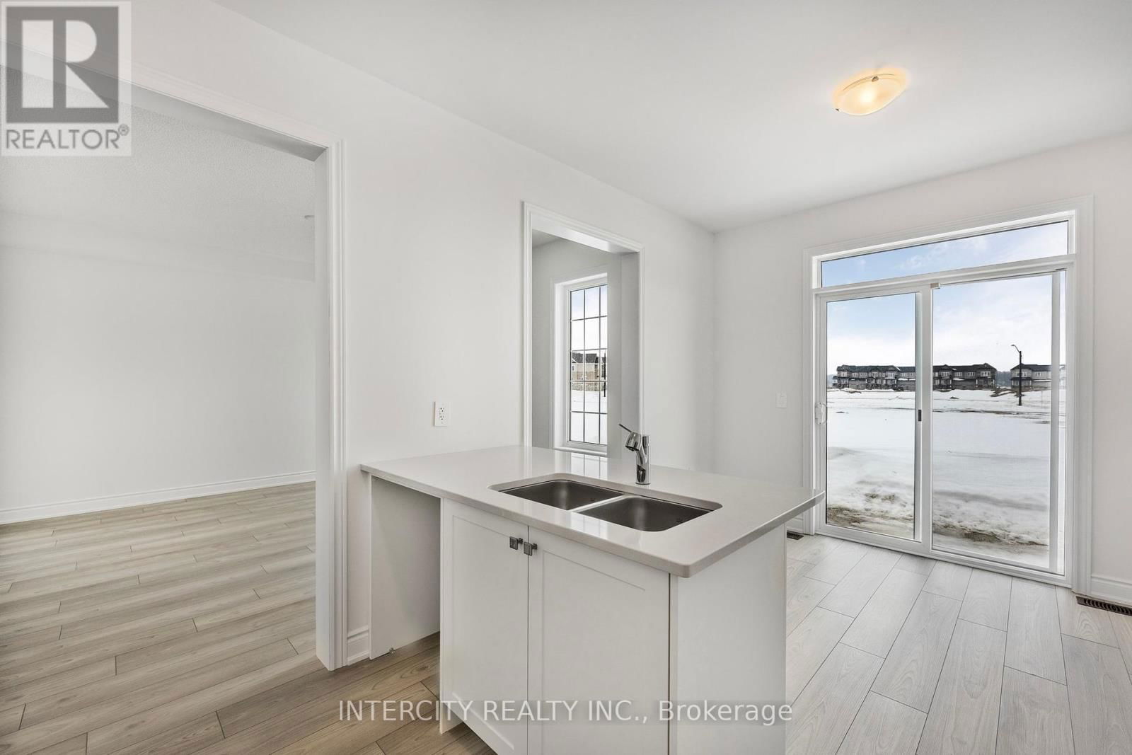 11 AVALON DRIVE Image 16