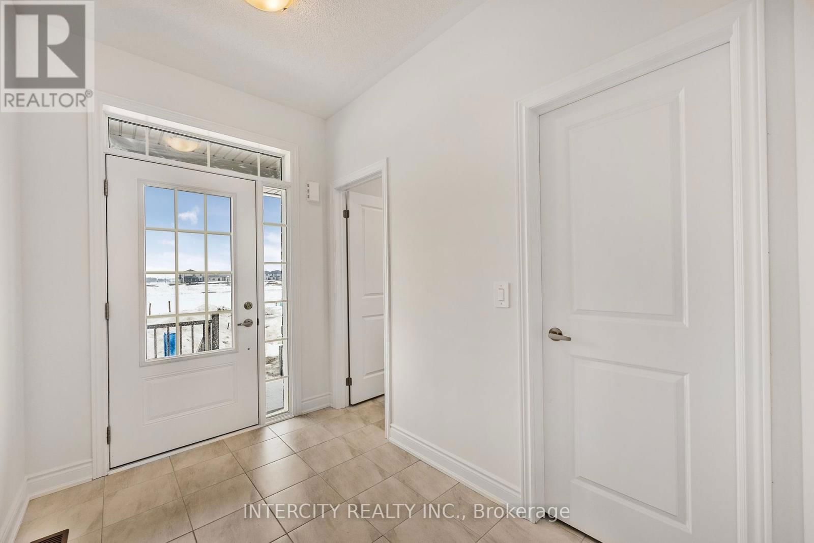 11 AVALON DRIVE Image 22