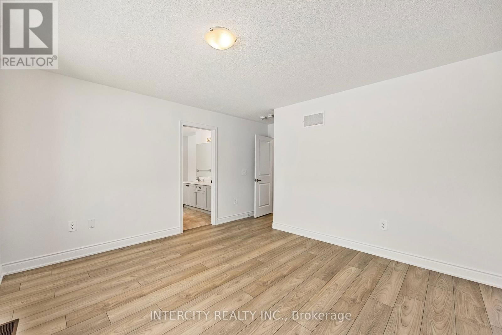 11 AVALON DRIVE Image 25