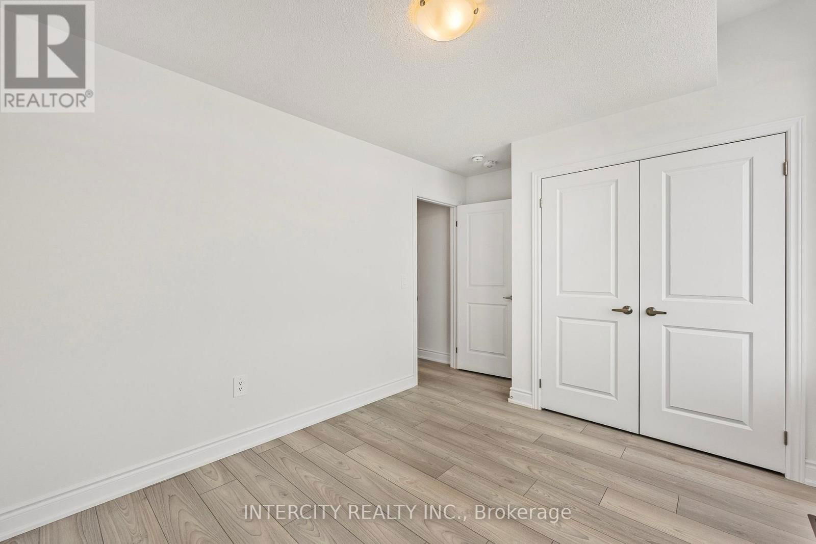 11 AVALON DRIVE Image 31