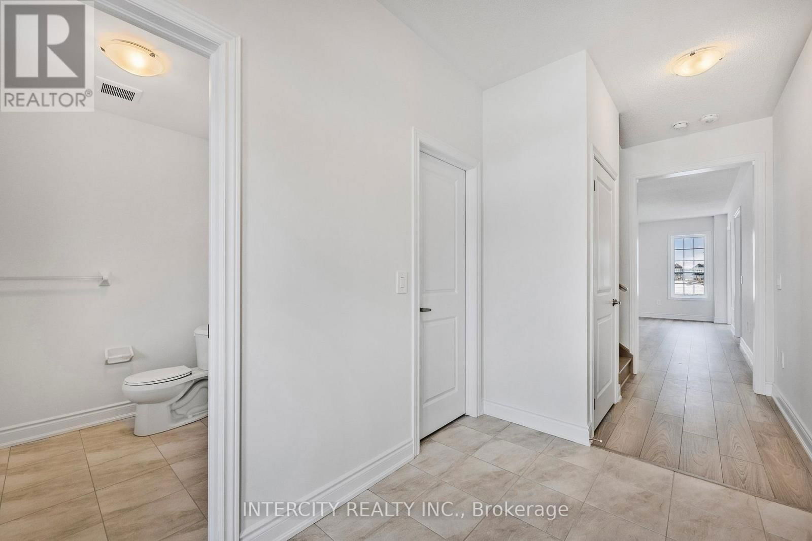 11 AVALON DRIVE Image 34