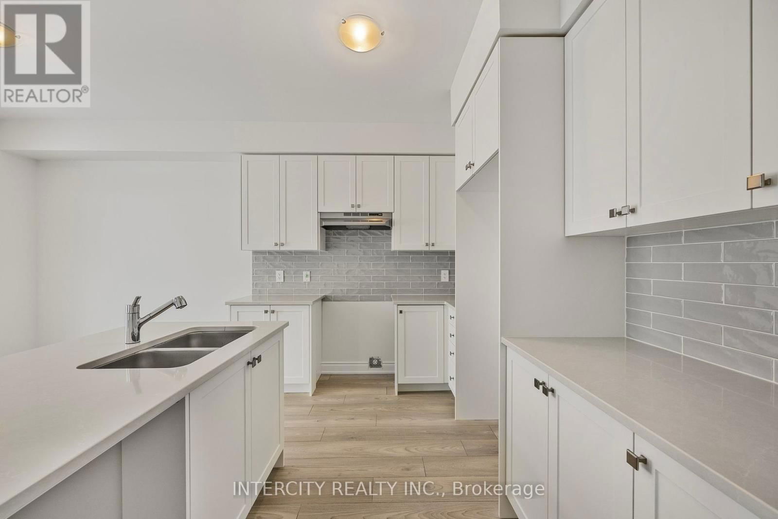 11 AVALON DRIVE Image 9
