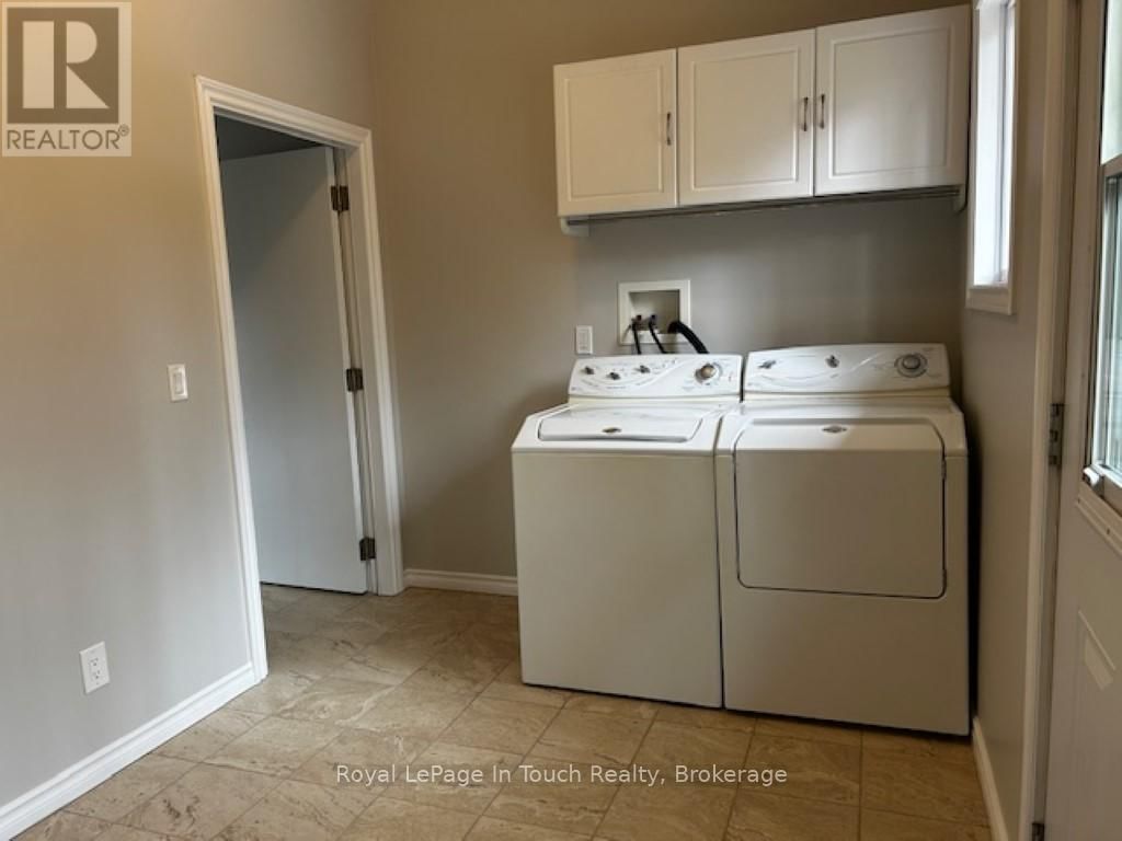 687 MONTREAL STREET Image 14