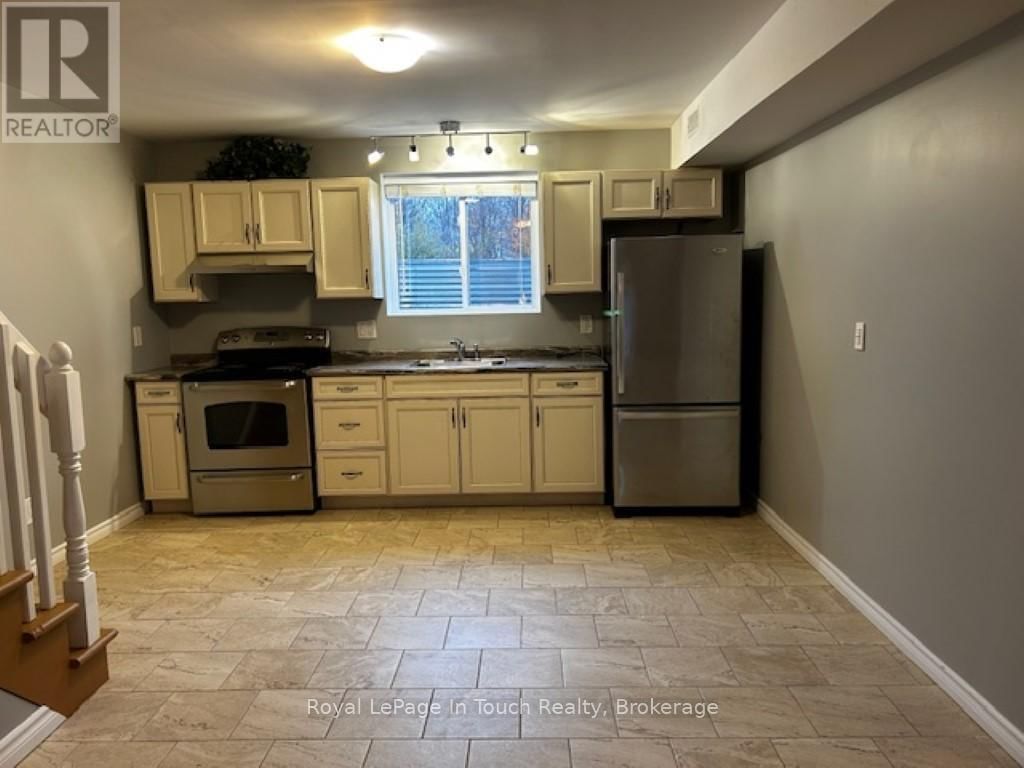 687 MONTREAL STREET Image 15