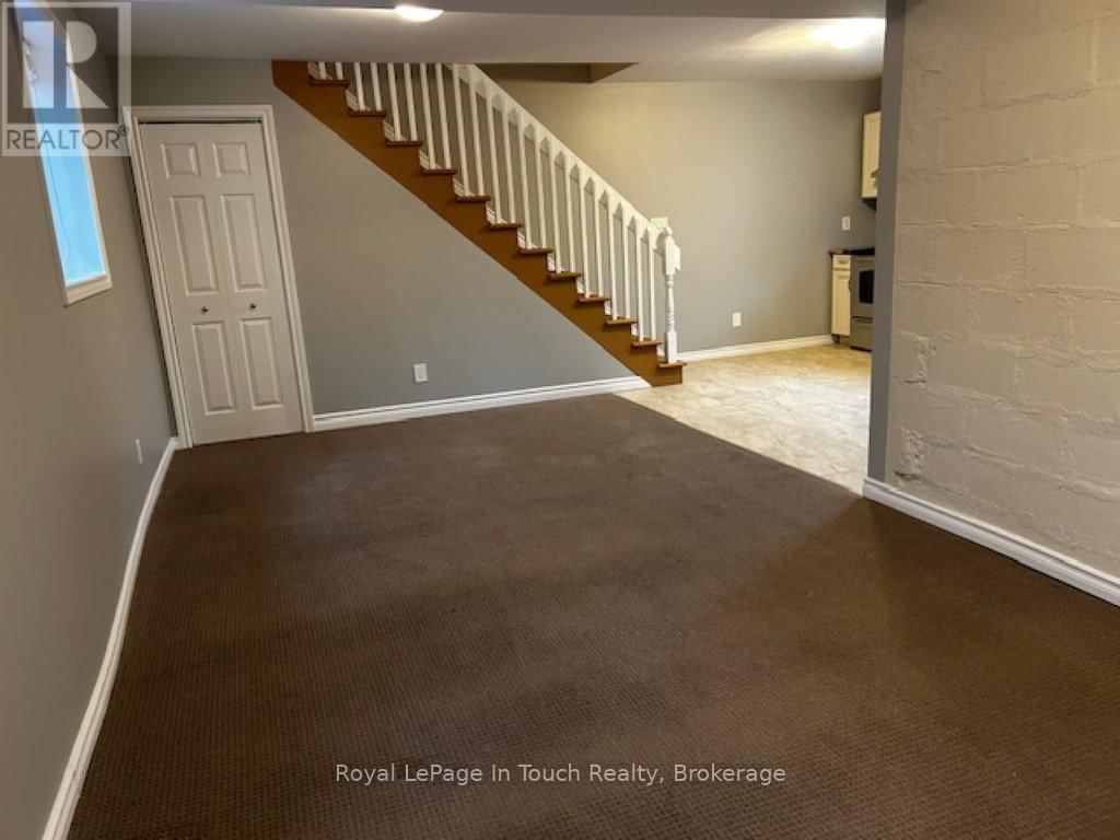 687 MONTREAL STREET Image 16