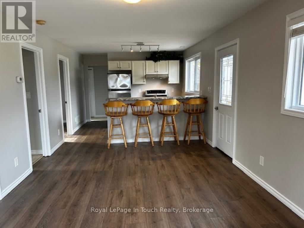 687 MONTREAL STREET Image 7