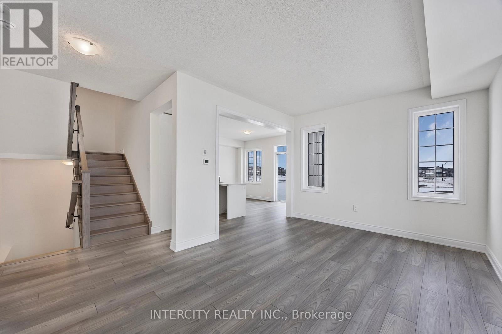 1 AVALON DRIVE Image 15