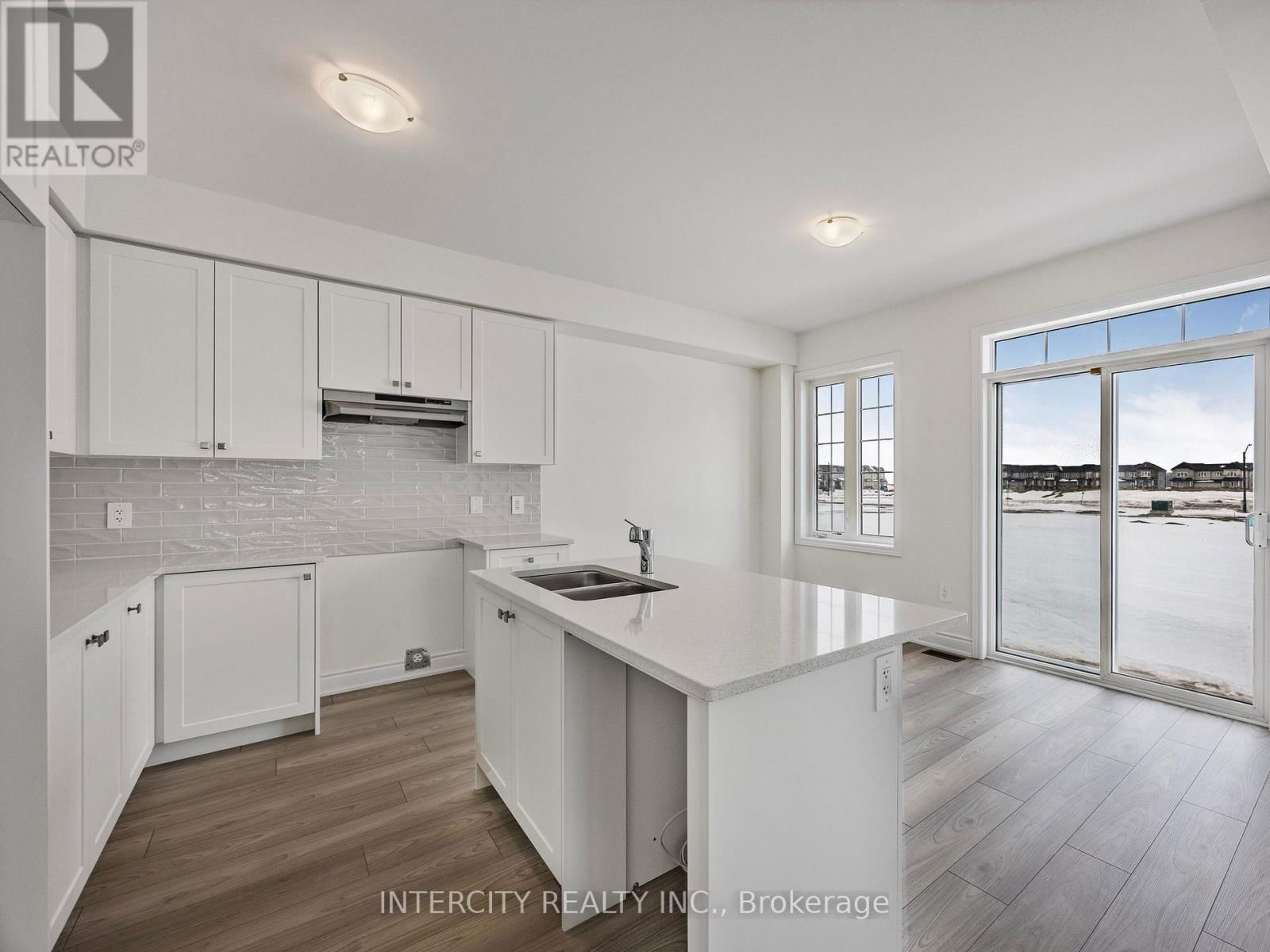 1 AVALON DRIVE Image 16