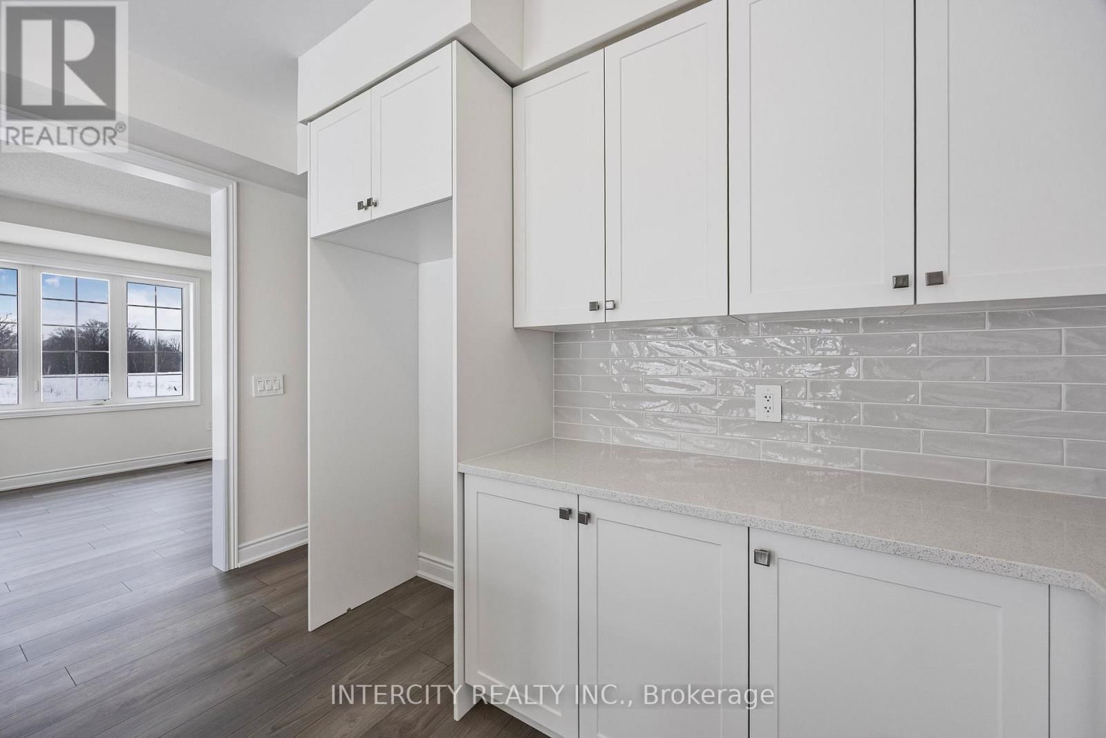 1 AVALON DRIVE Image 20