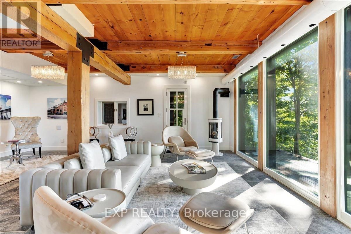 11 CRESTWOOD DRIVE Image 32