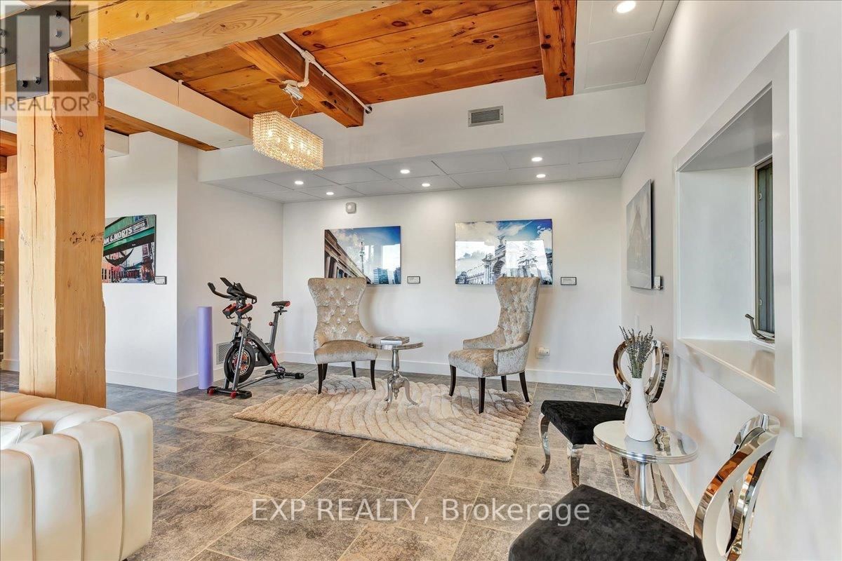 11 CRESTWOOD DRIVE Image 36