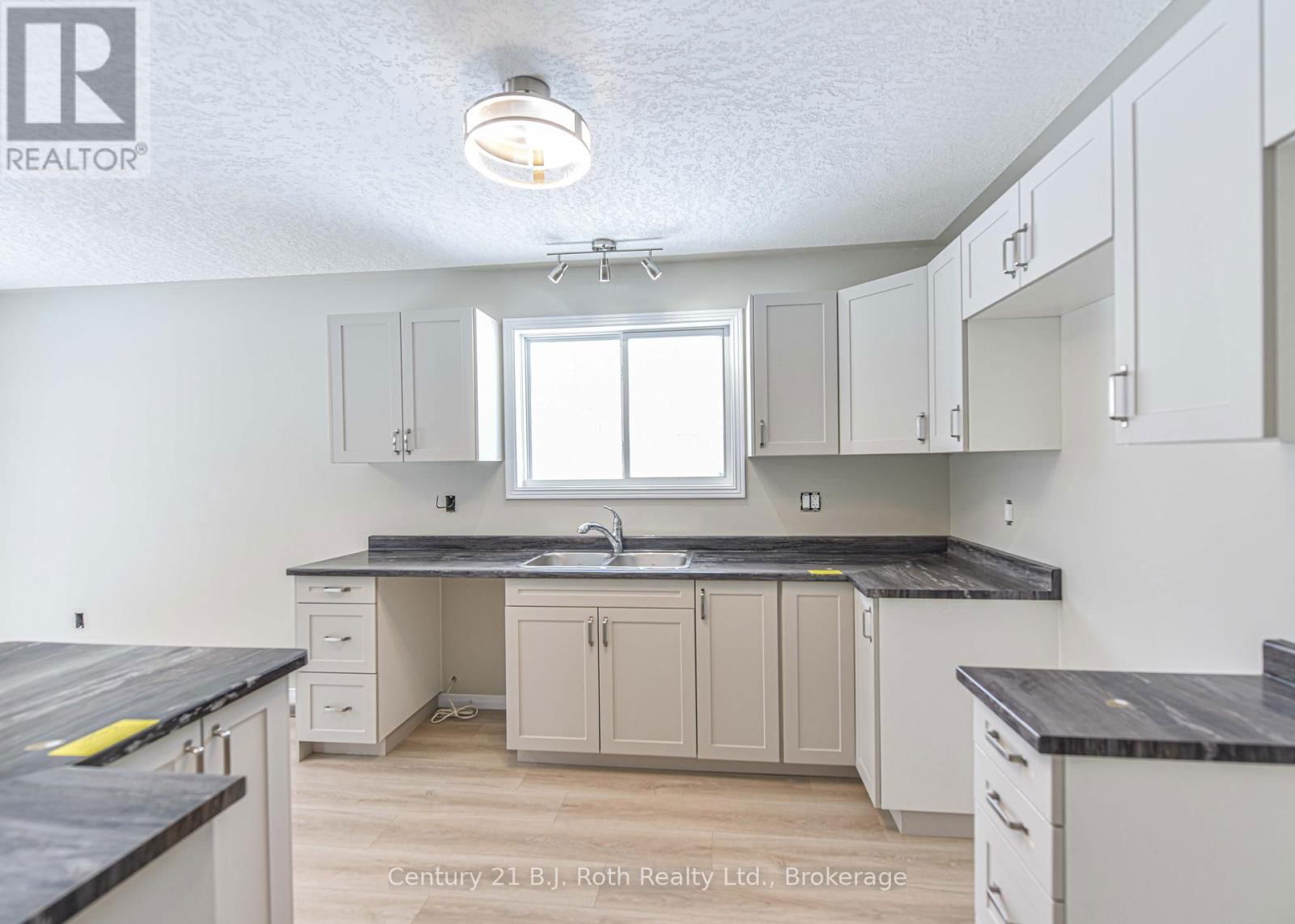 3382 AZCONA AVENUE Image 12