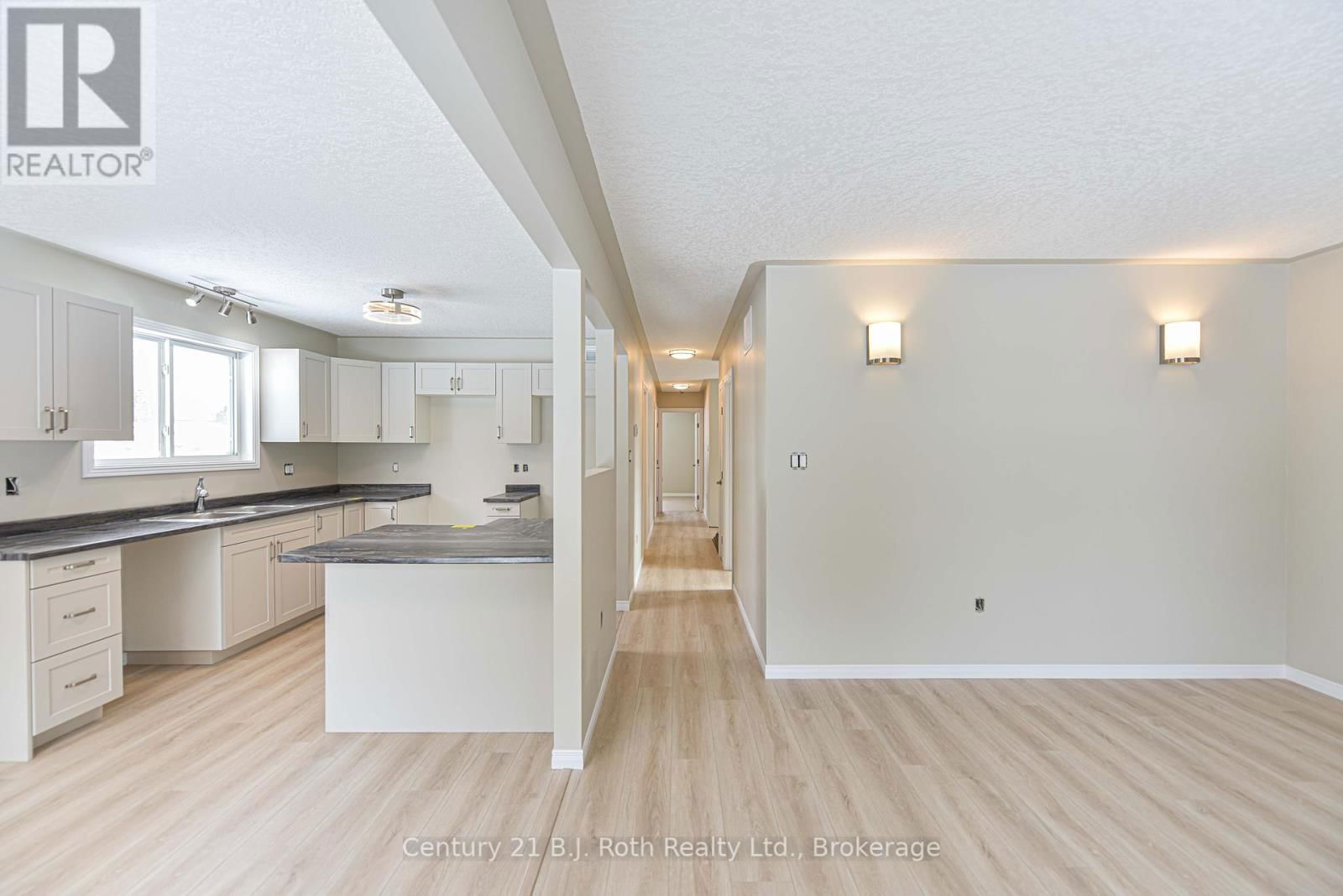 3382 AZCONA AVENUE Image 21