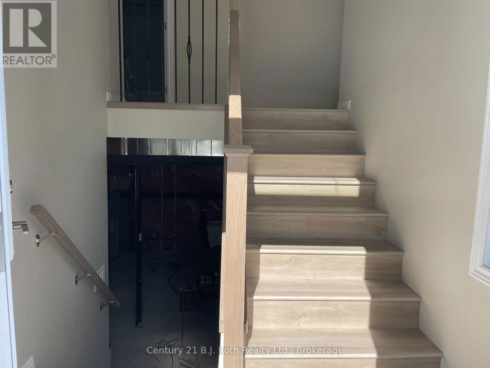 3382 AZCONA AVENUE Image 29