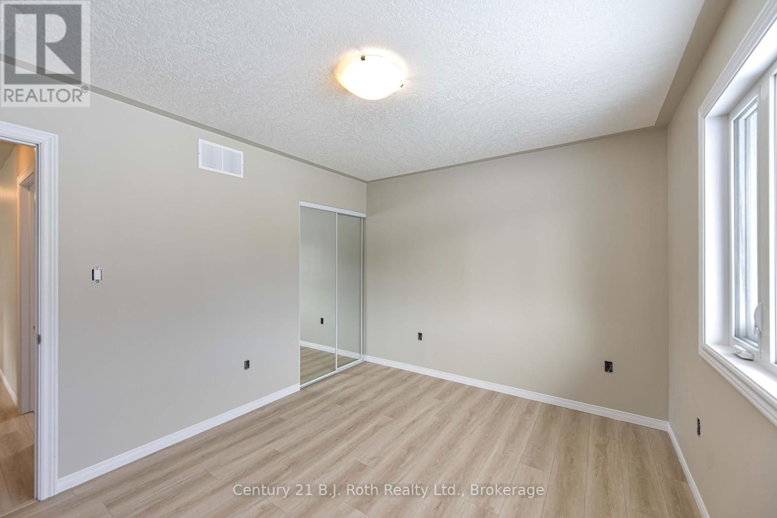 3382 AZCONA AVENUE Image 5