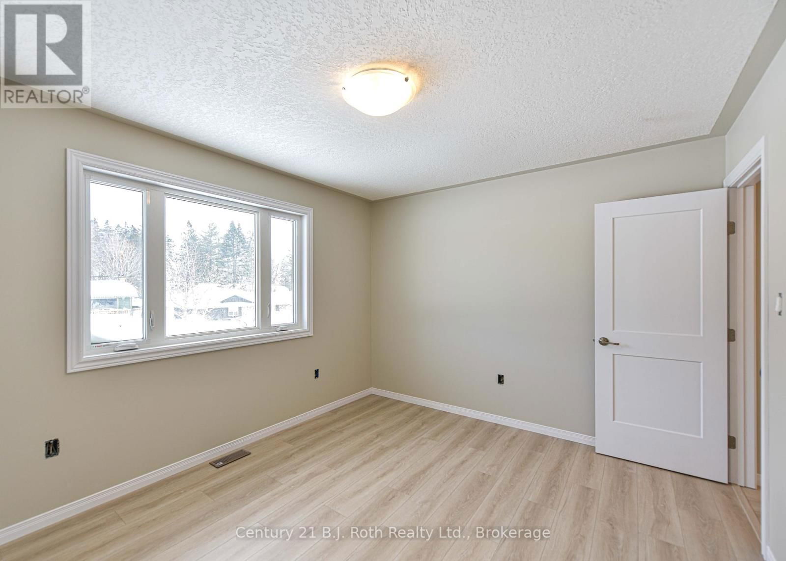 3382 AZCONA AVENUE Image 6