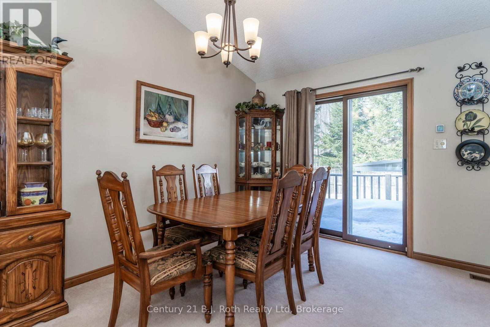 100 TALL PINES DRIVE Image 12