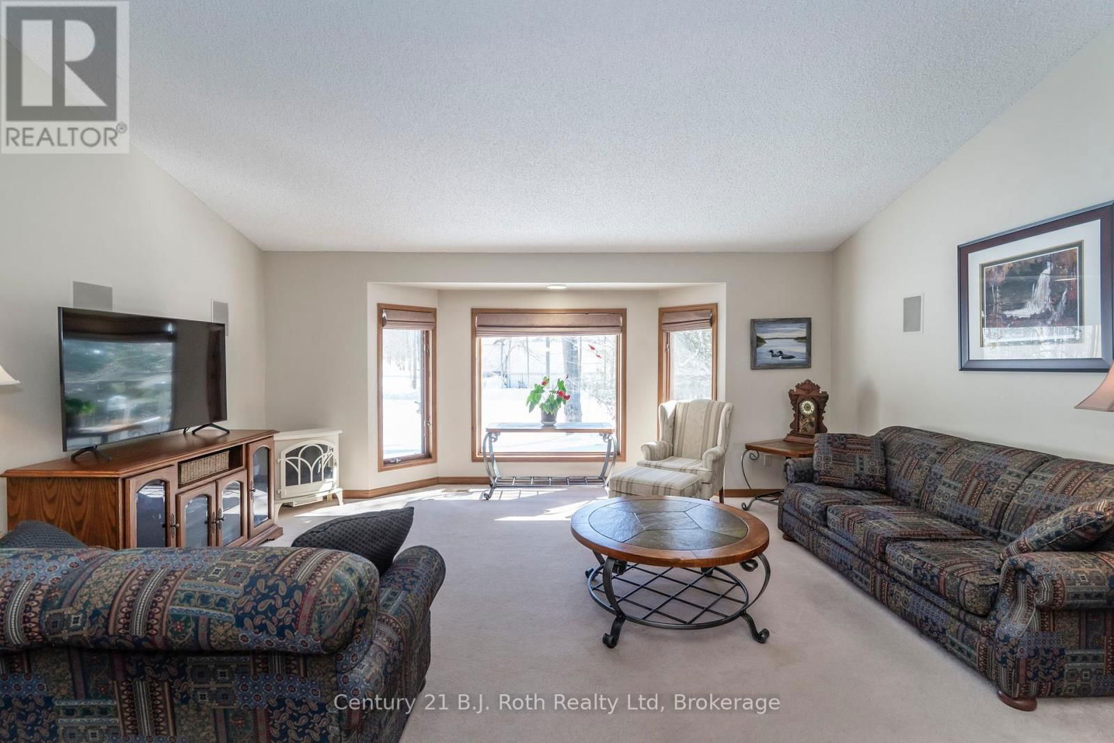 100 TALL PINES DRIVE Image 14