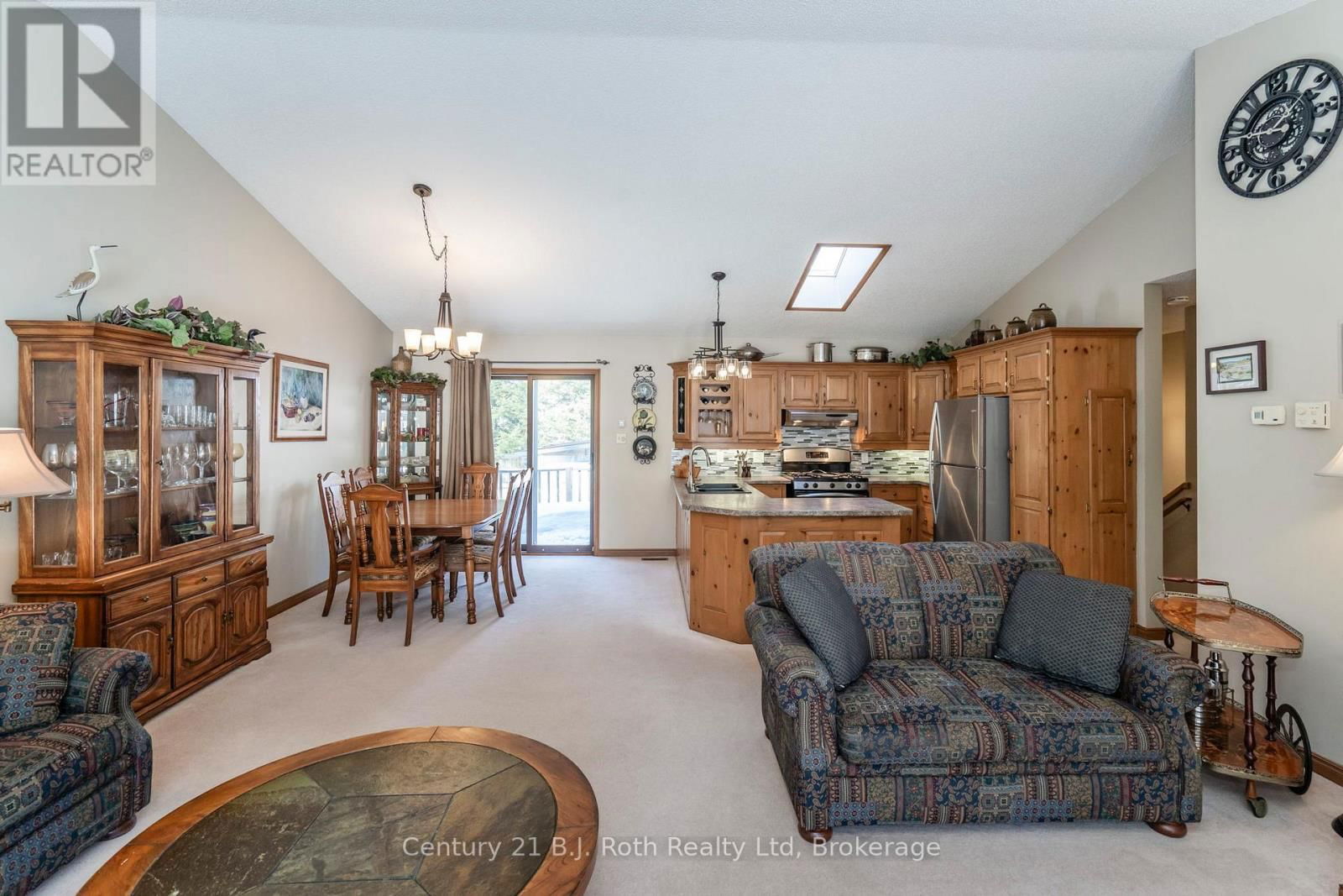 100 TALL PINES DRIVE Image 18