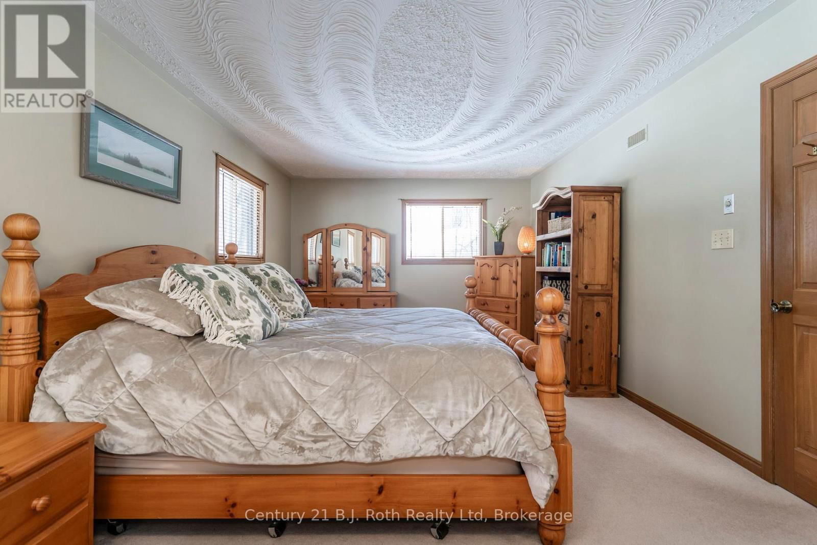 100 TALL PINES DRIVE Image 21