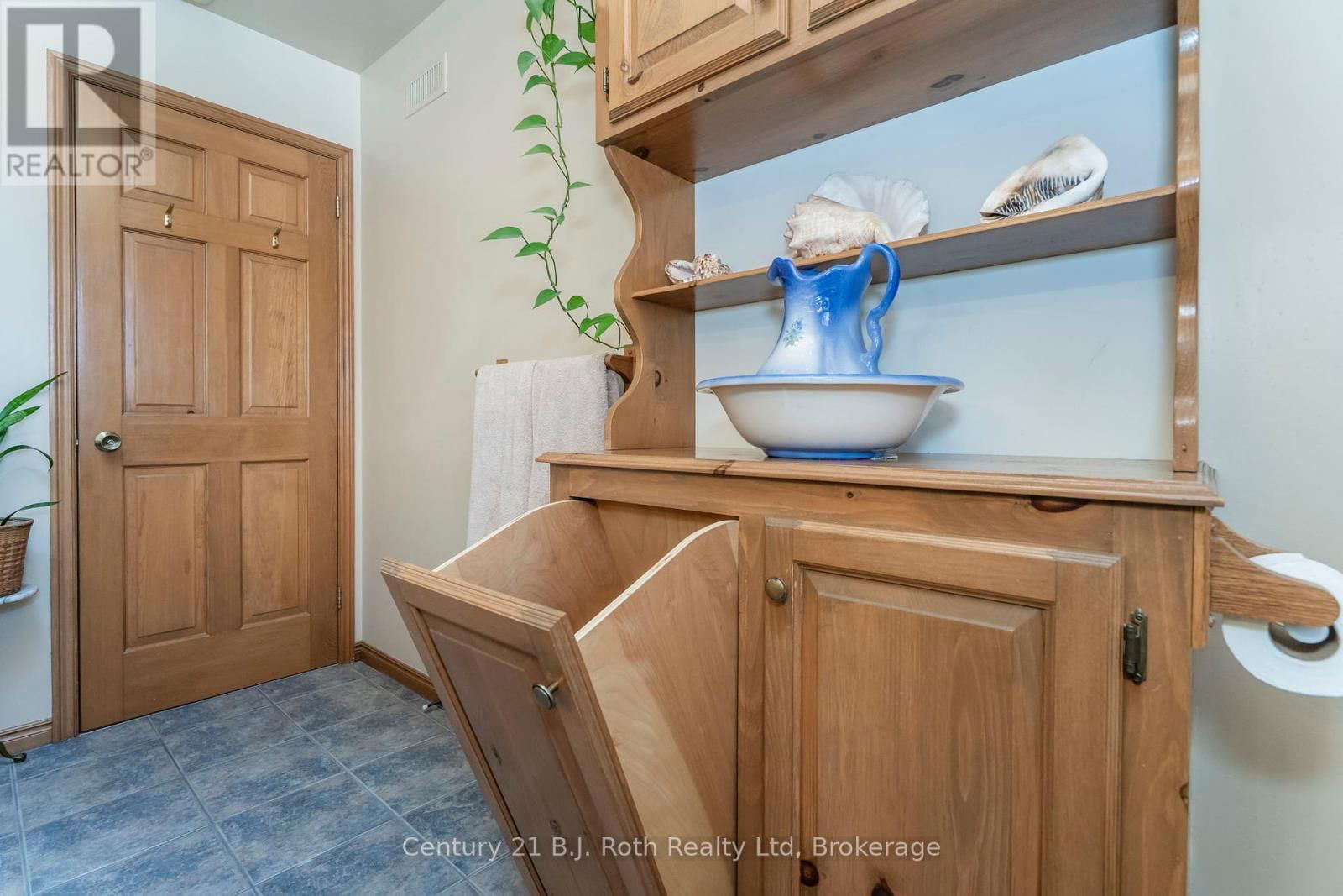 100 TALL PINES DRIVE Image 25