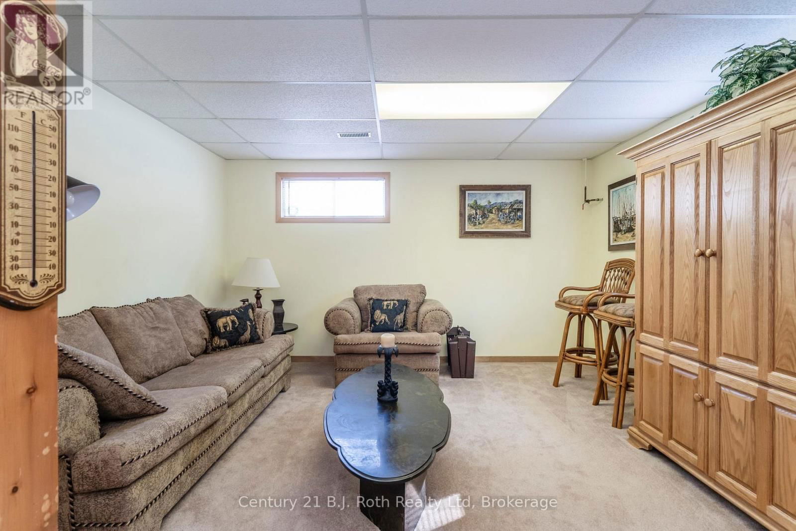 100 TALL PINES DRIVE Image 28