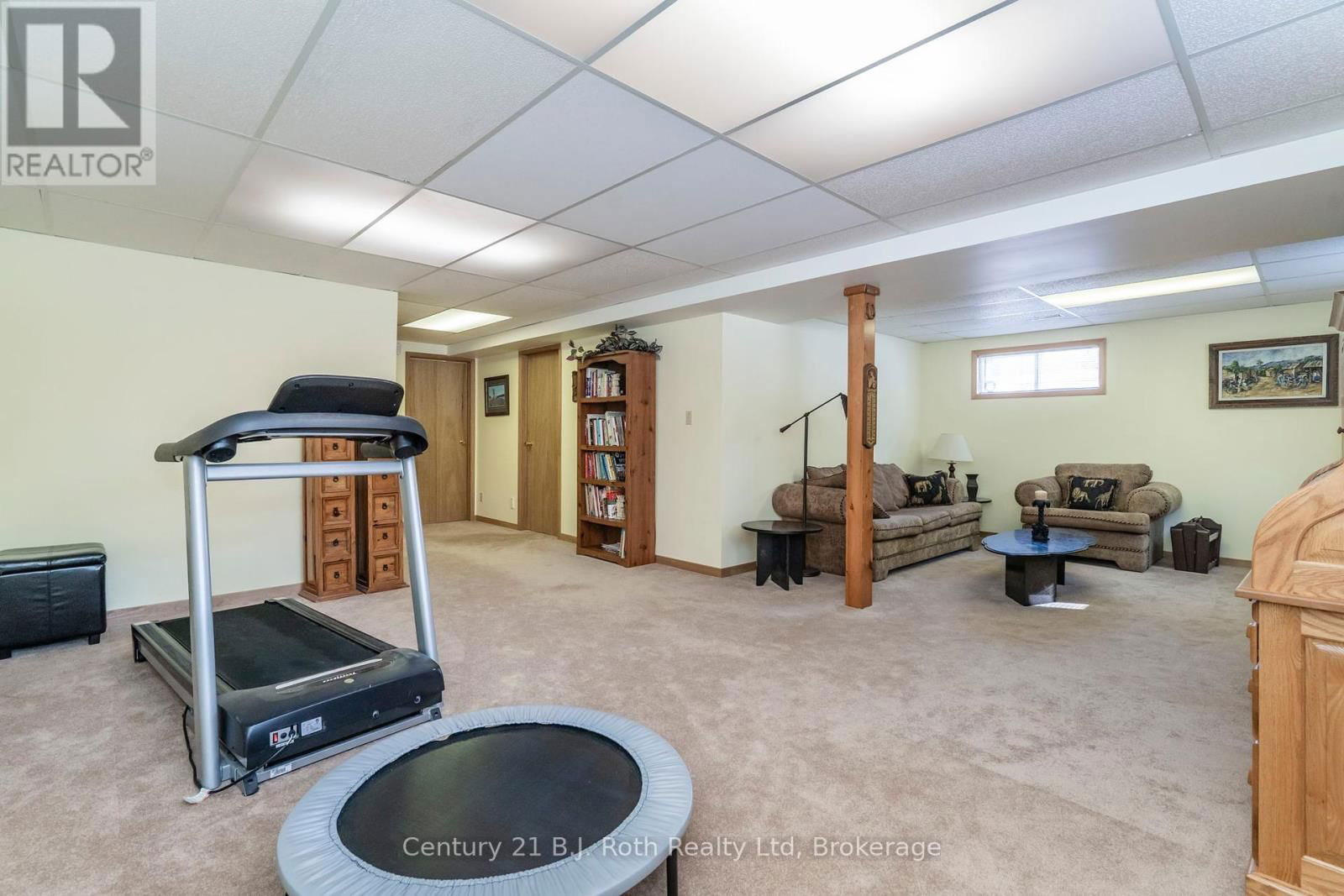 100 TALL PINES DRIVE Image 32