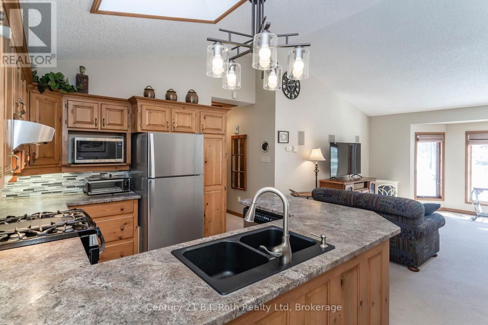 100 TALL PINES DRIVE Image 9