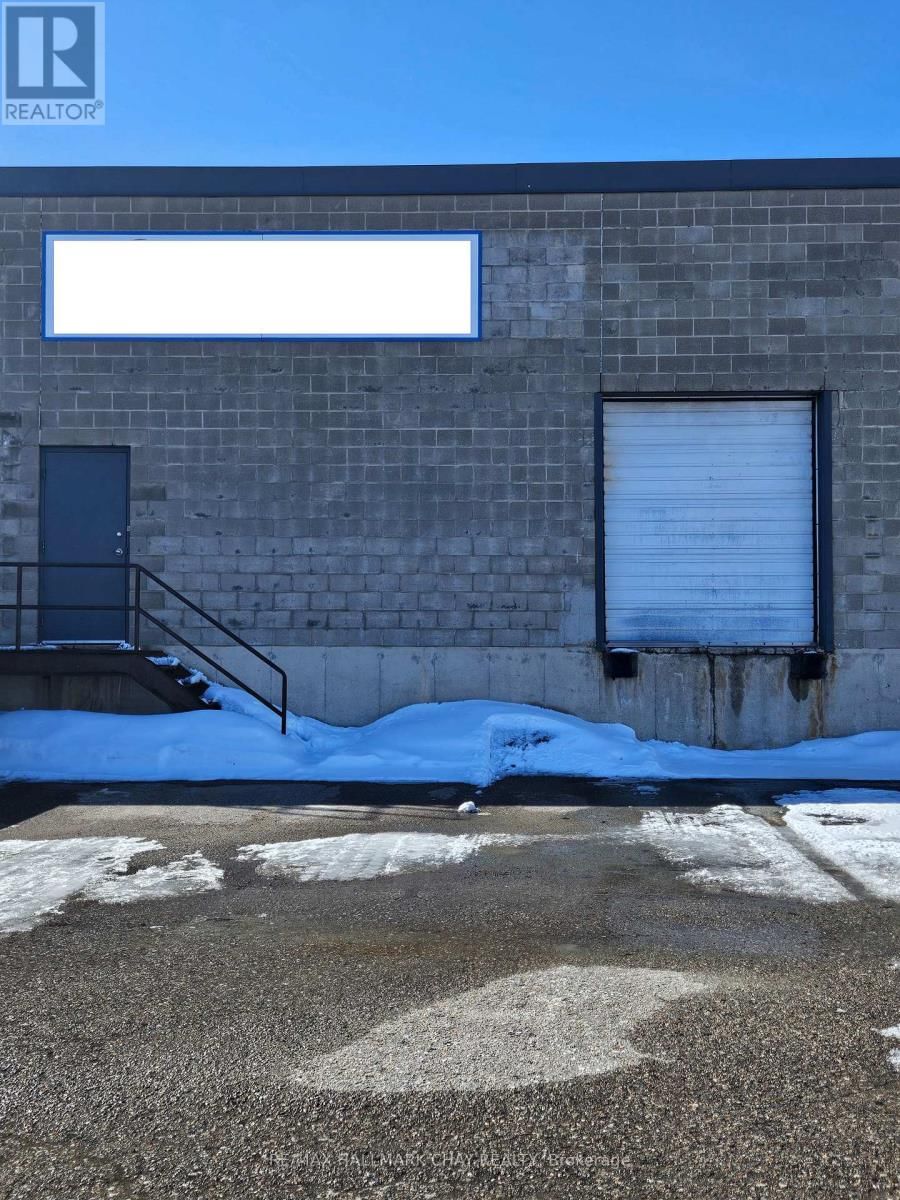 3 - 90 SAUNDERS ROAD Image 8