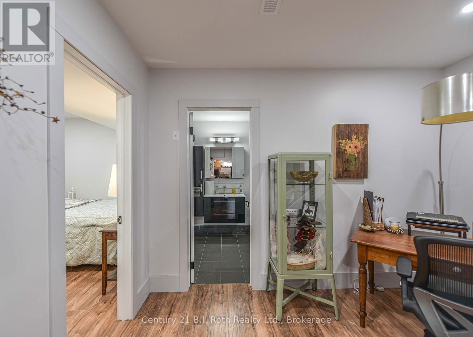 4035 CANAL ROAD Image 30