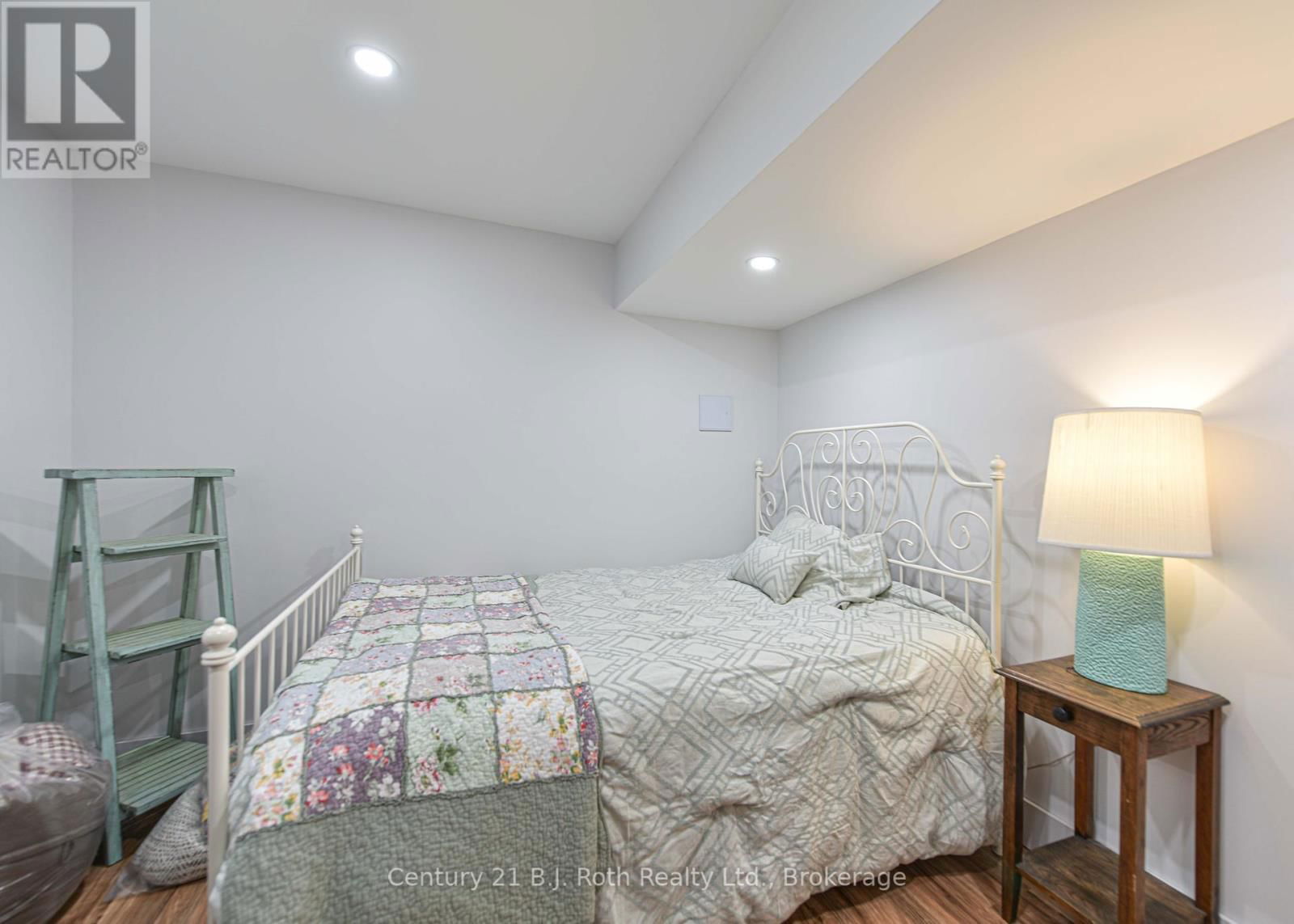 4035 CANAL ROAD Image 32