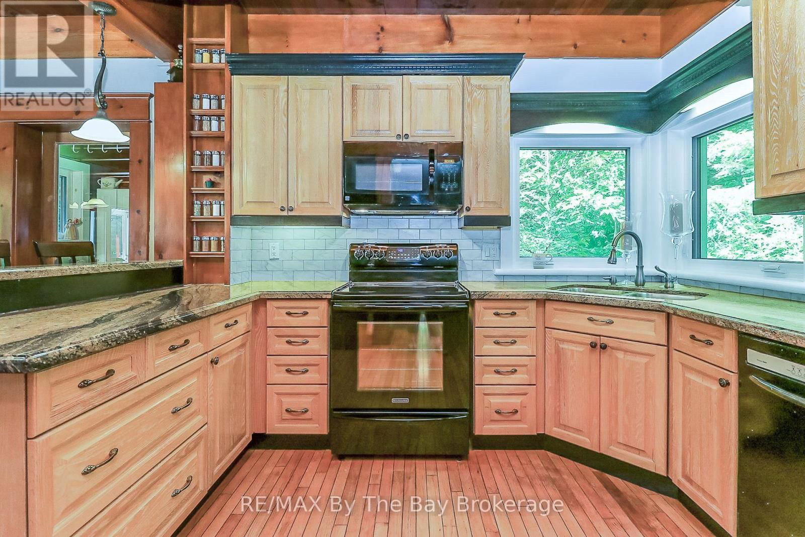 5262 CONC 2 SUNNIDALE Image 13