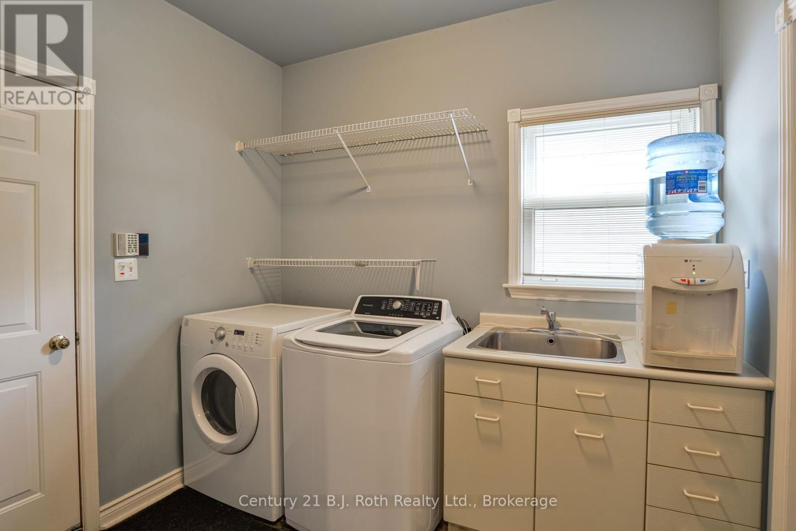 624 HIGH STREET Image 36