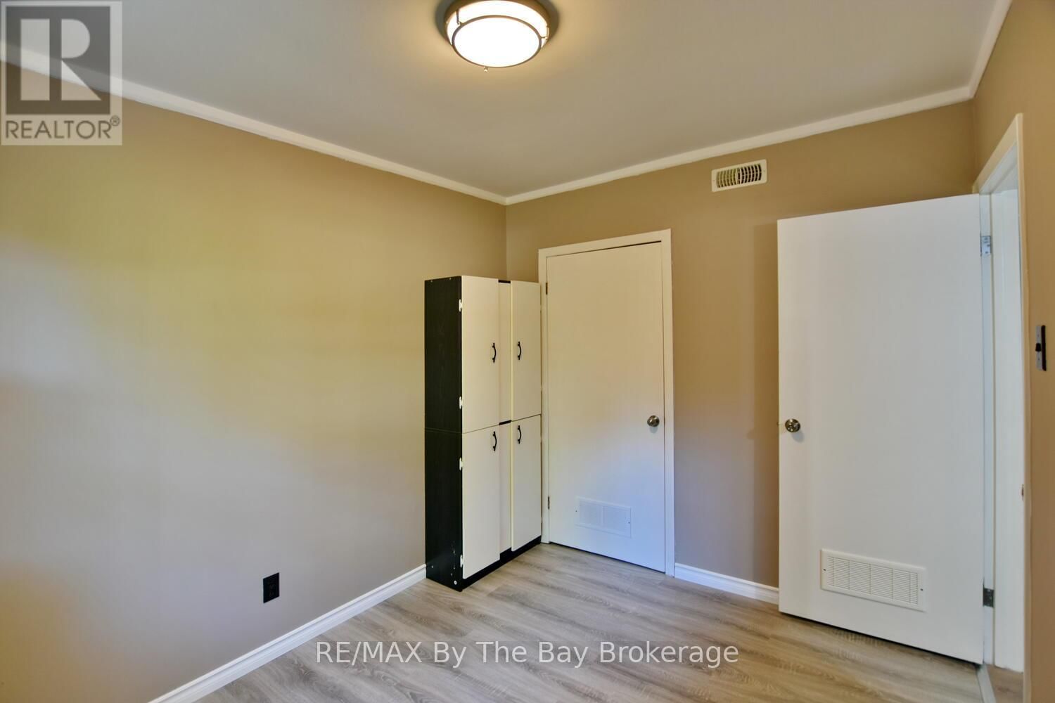 60 SUNNIDALE RIVER ROAD Image 3