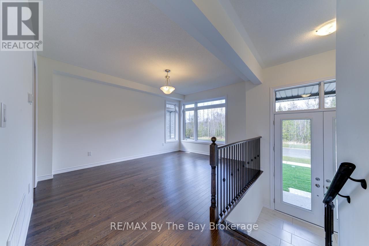 206 MAPLESIDE DRIVE Image 2