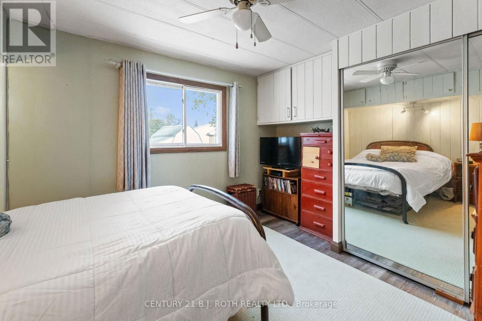 1 ORR DRIVE Image 13