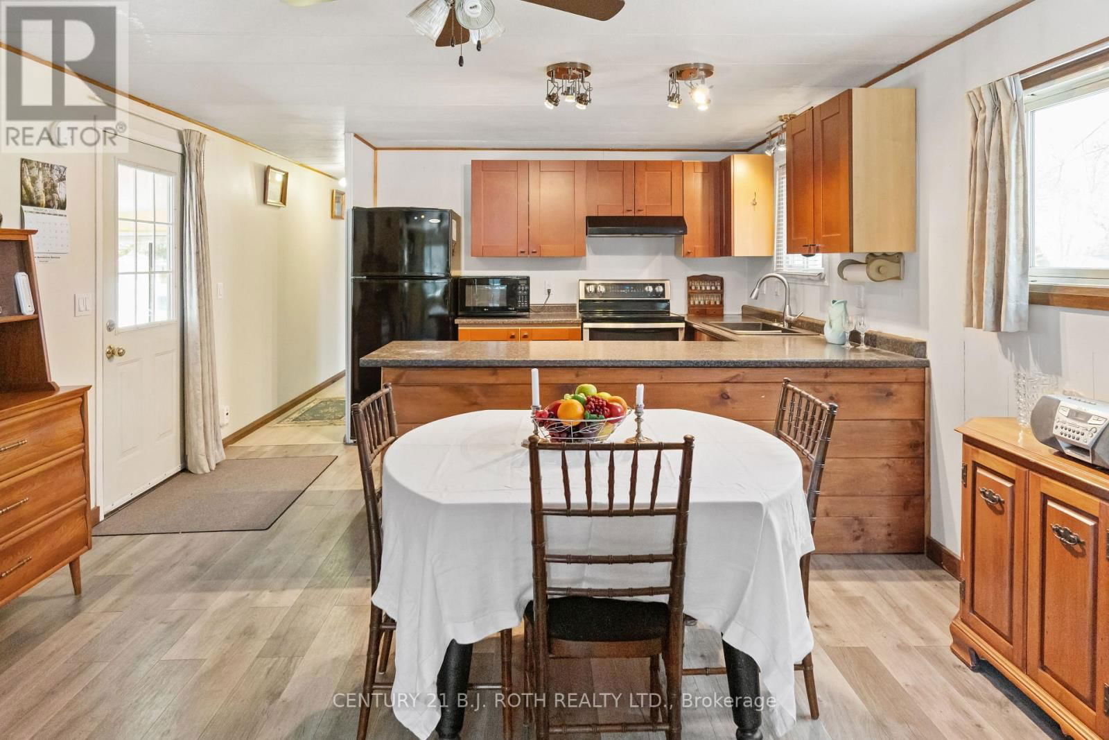1 ORR DRIVE Image 4