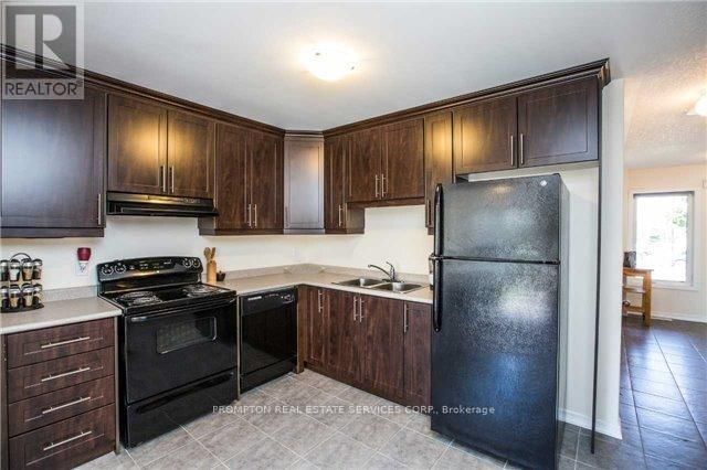 21 - 75 PRINCE WILLIAM WAY Image 4