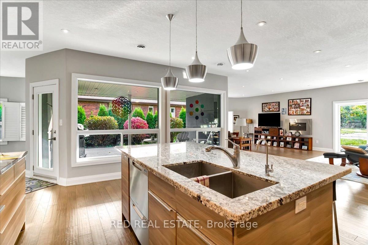 88 COOK STREET Image 12