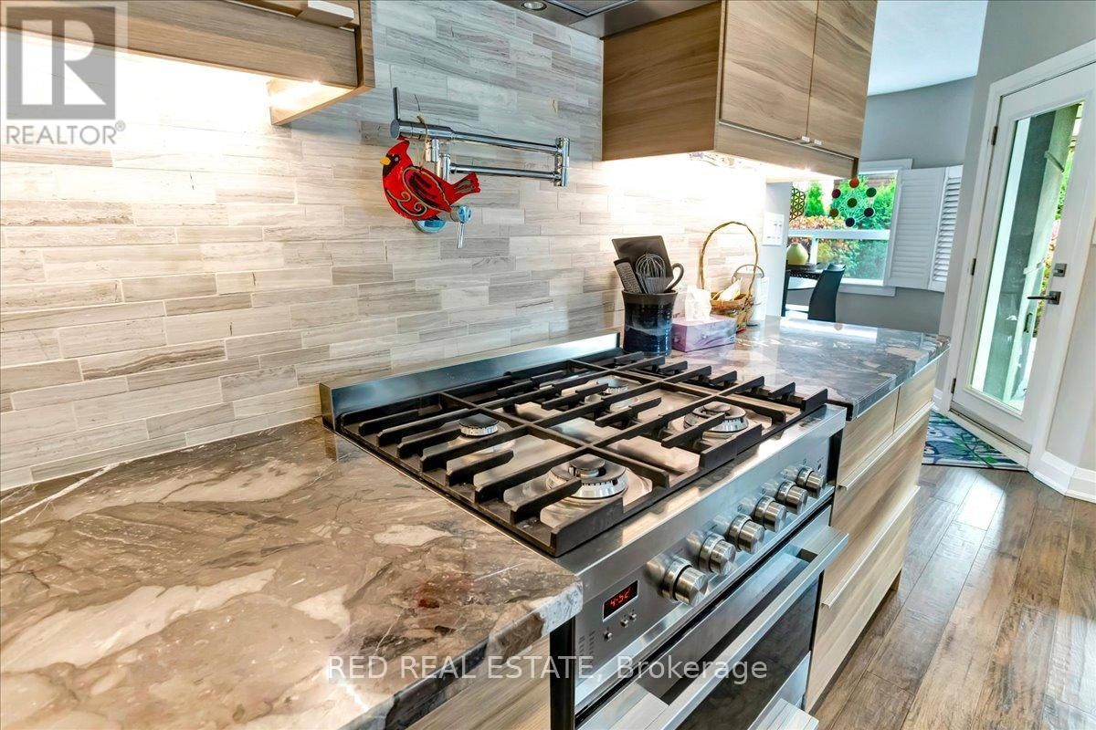 88 COOK STREET Image 13