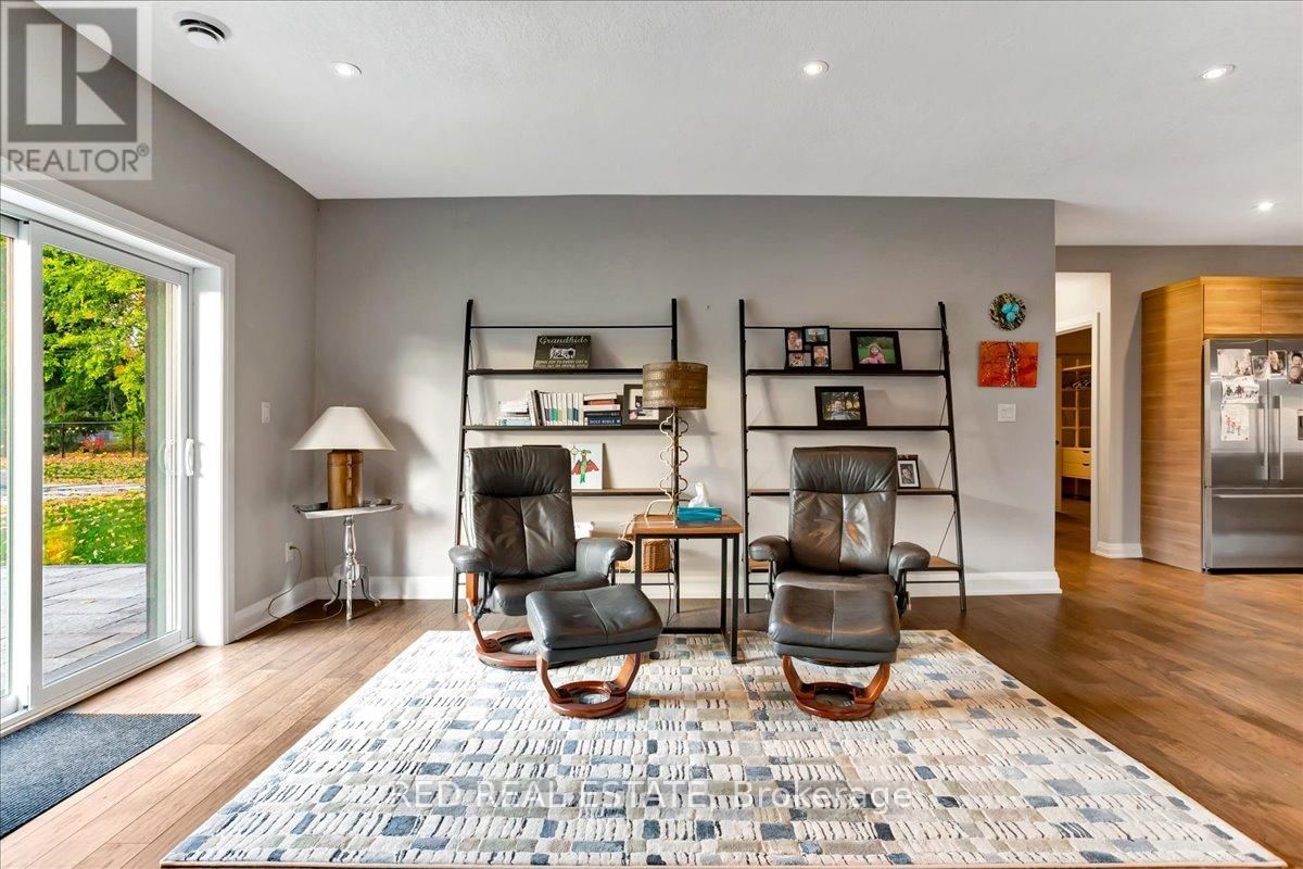 88 COOK STREET Image 17