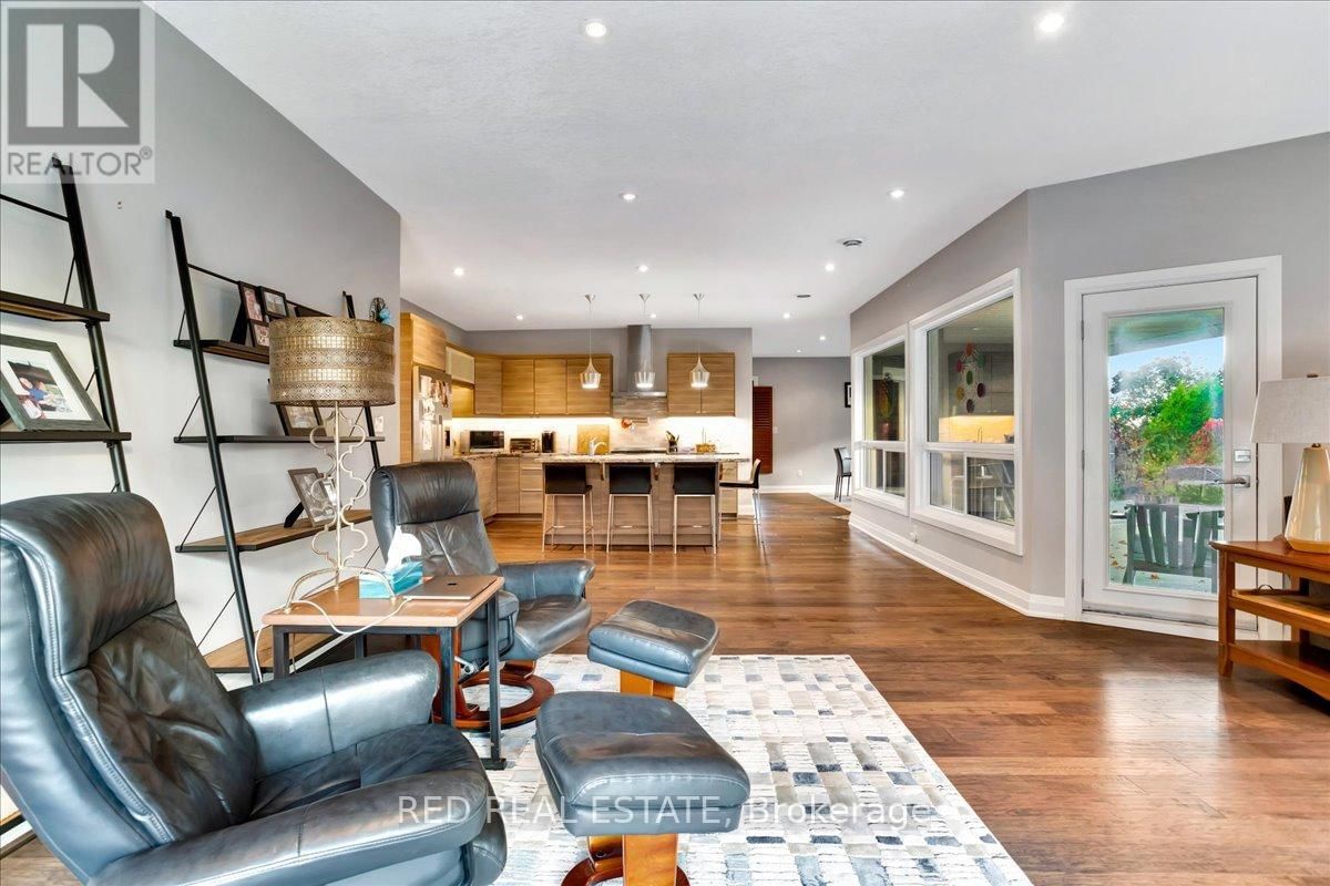 88 COOK STREET Image 18