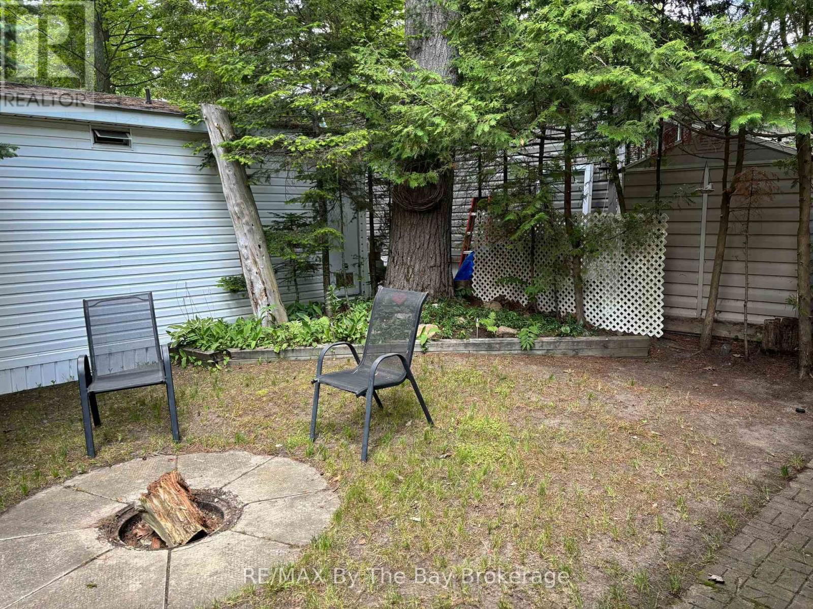 154 - 85 THEME PARK DRIVE Image 10