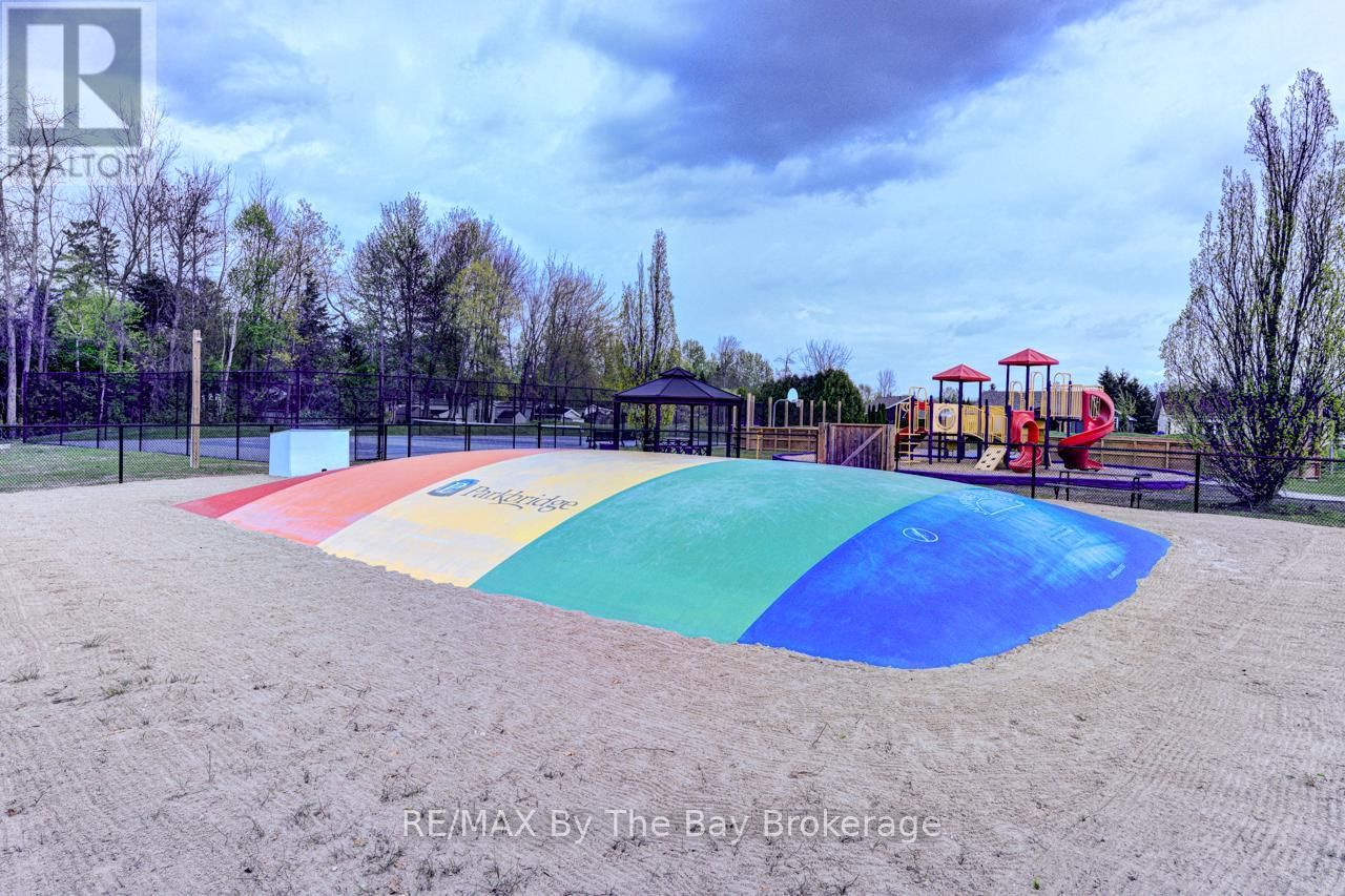154 - 85 THEME PARK DRIVE Image 40