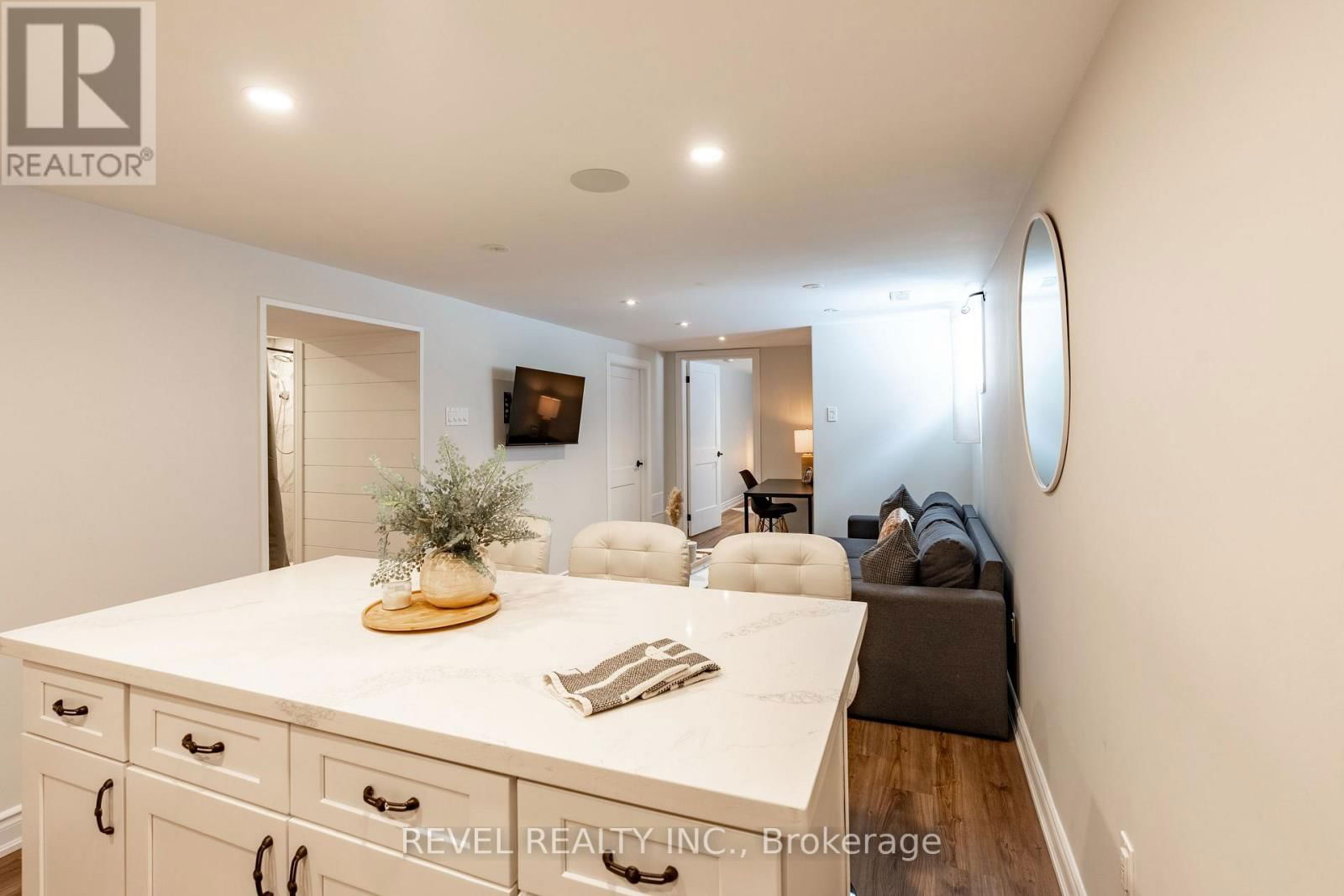 34 BOTHWELL CRESCENT Image 30