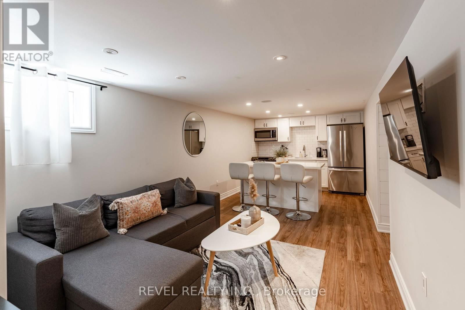 34 BOTHWELL CRESCENT Image 31