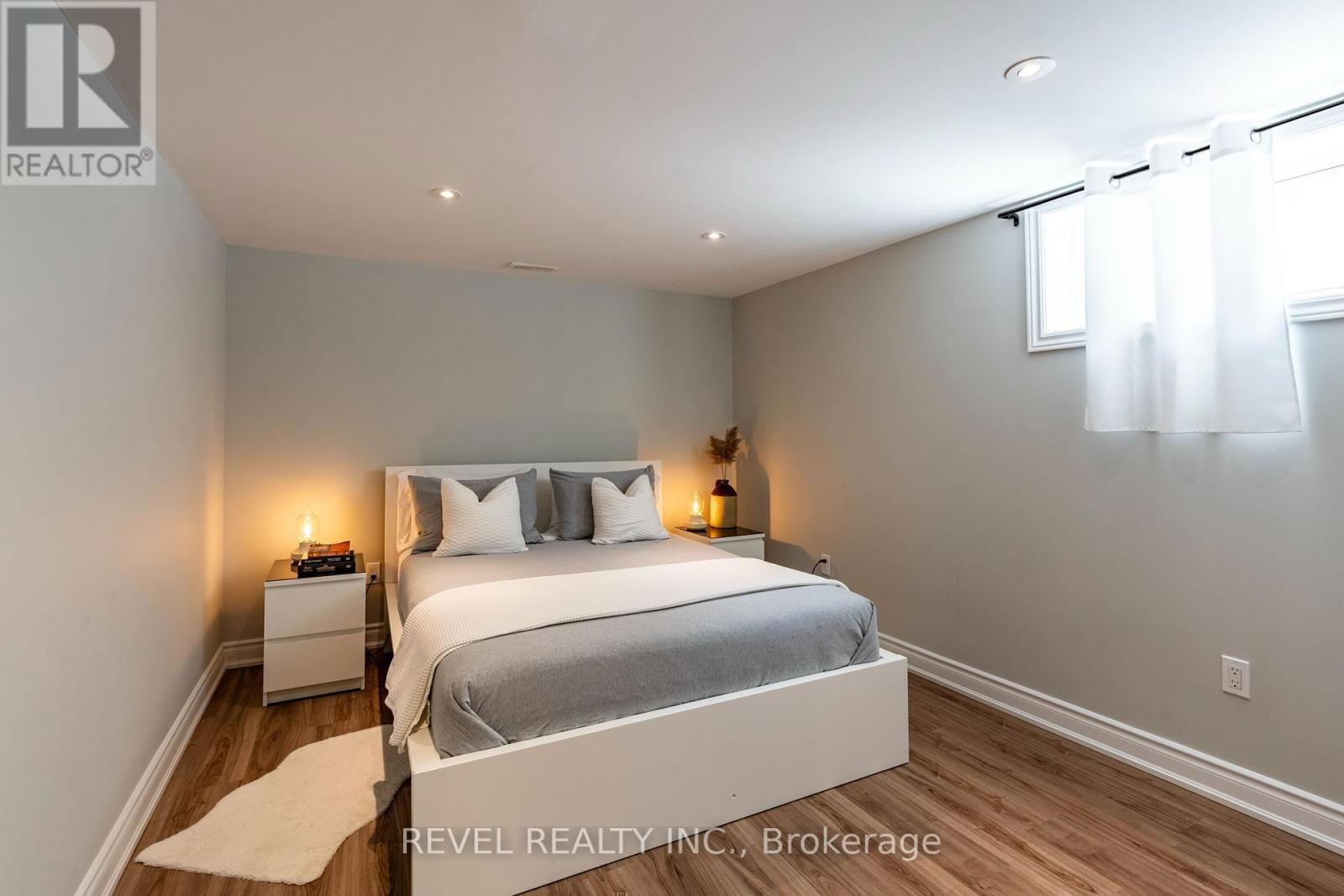 34 BOTHWELL CRESCENT Image 32